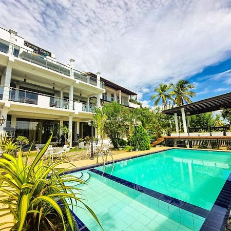 טנגלה Queens Beach Hotel מראה חיצוני תמונה