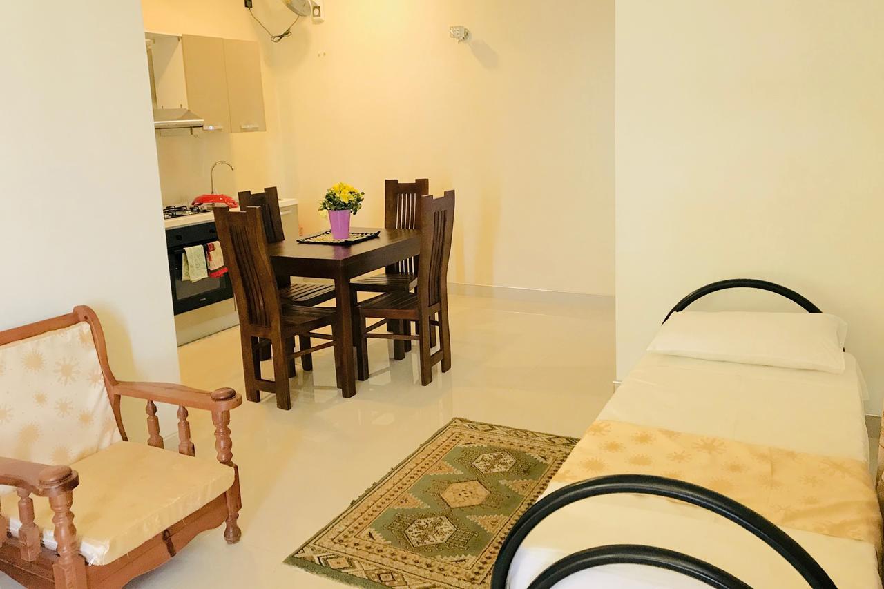 טנגלה Queens Beach Hotel מראה חיצוני תמונה