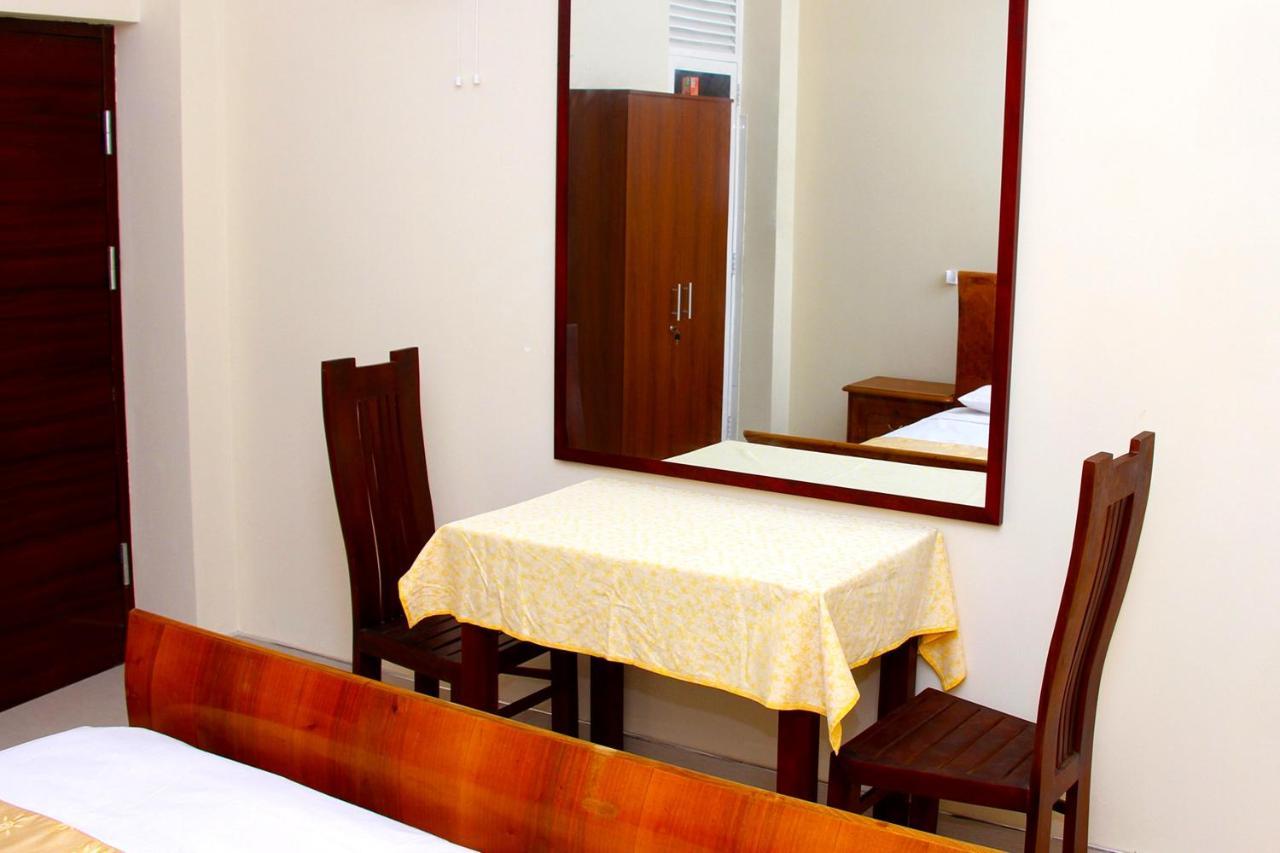 טנגלה Queens Beach Hotel מראה חיצוני תמונה