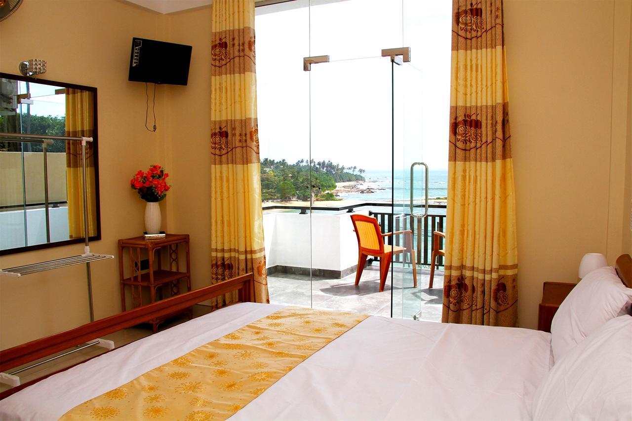 טנגלה Queens Beach Hotel מראה חיצוני תמונה