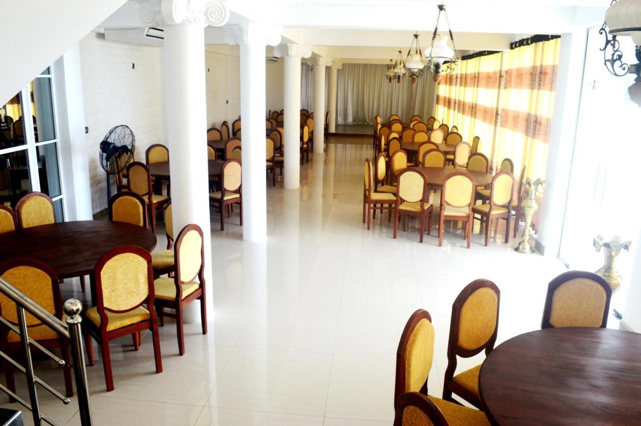 טנגלה Queens Beach Hotel מראה חיצוני תמונה