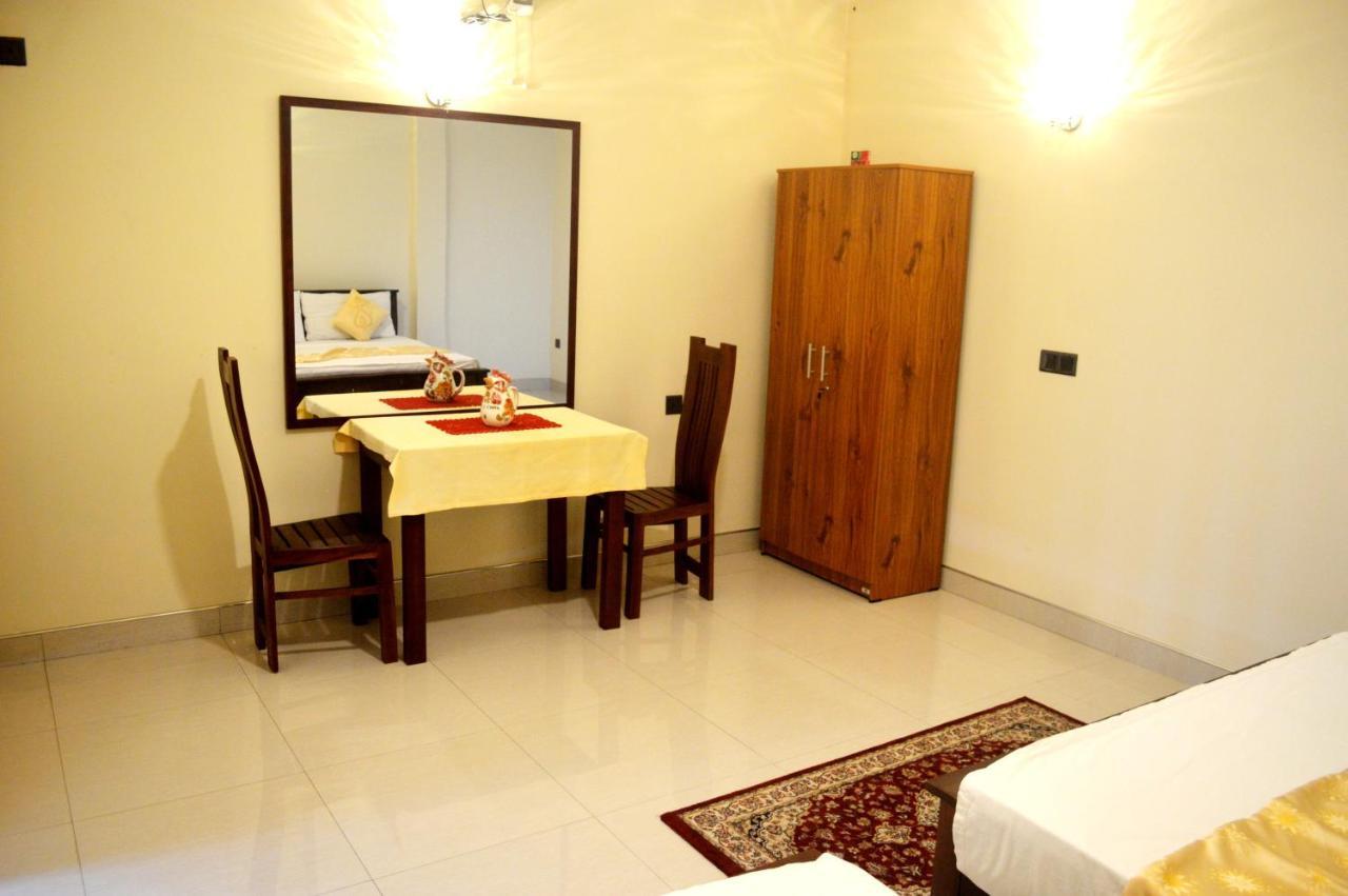 טנגלה Queens Beach Hotel מראה חיצוני תמונה