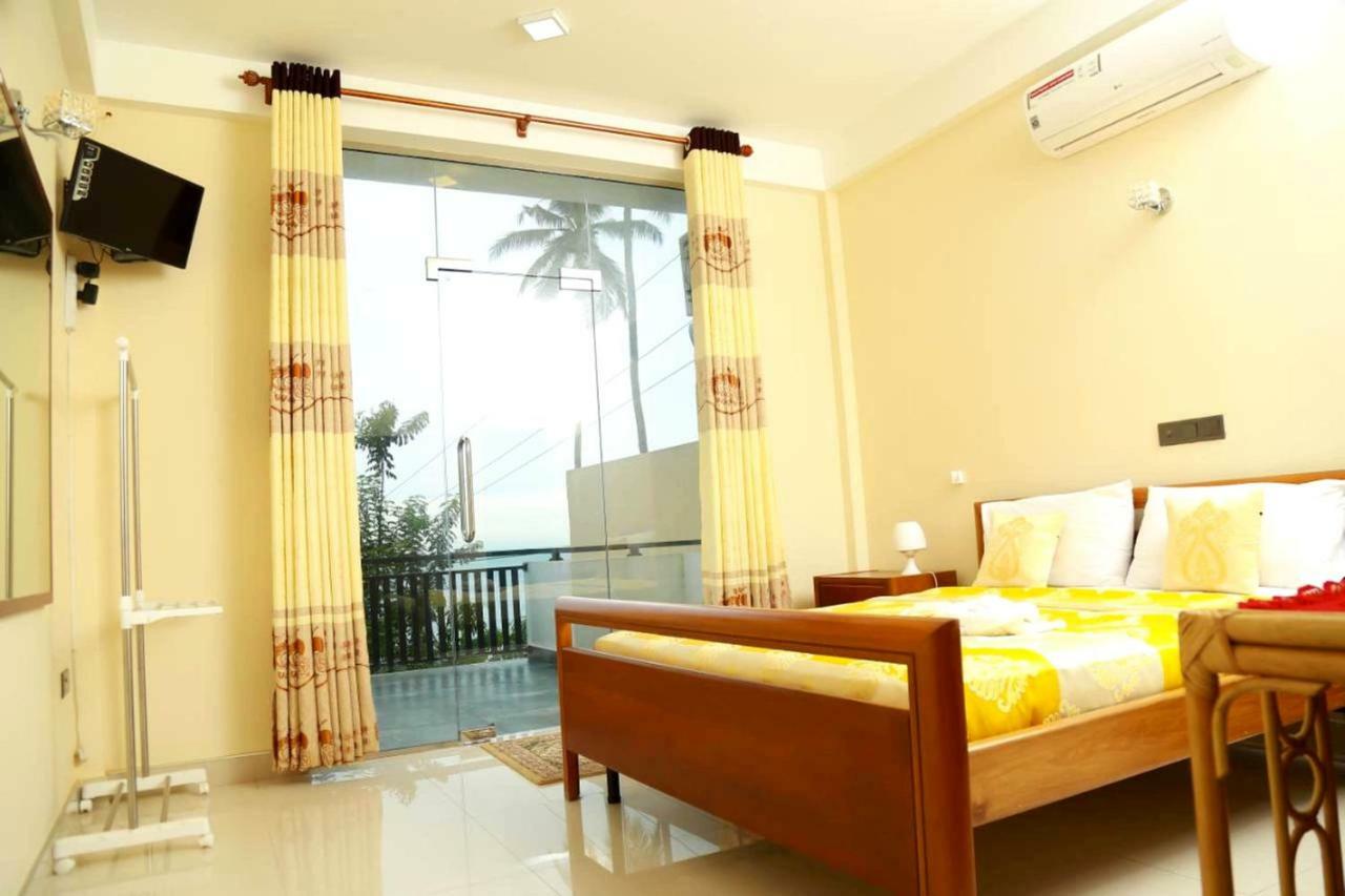 טנגלה Queens Beach Hotel מראה חיצוני תמונה