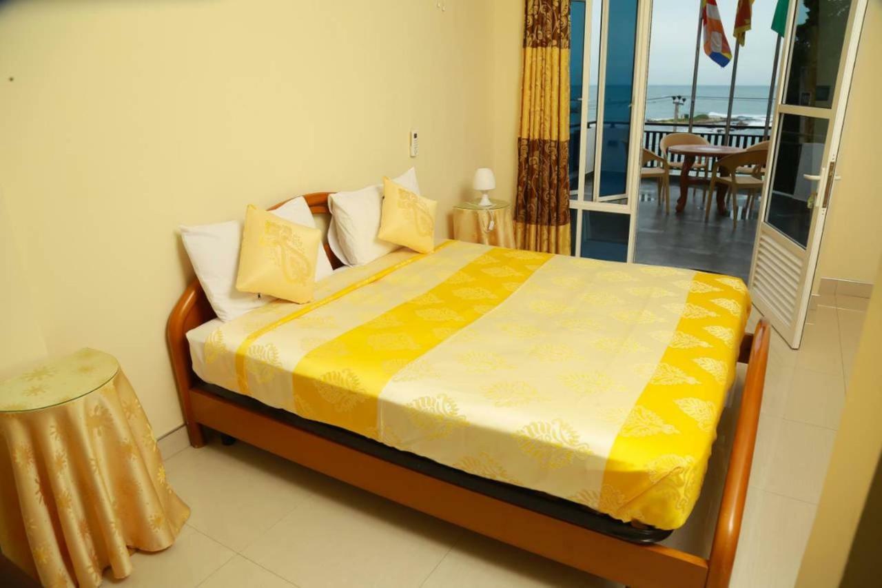 טנגלה Queens Beach Hotel מראה חיצוני תמונה